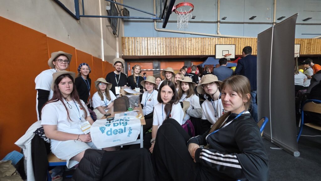 Uczniowie podczas turnieju FLL2026